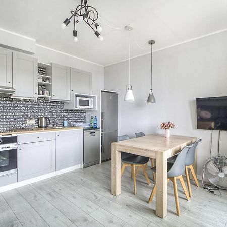 Gama Home Kondratowicza18 Варшава Экстерьер фото